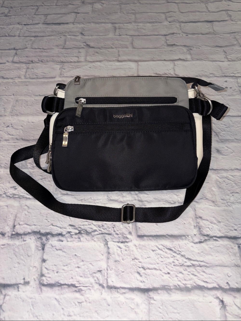 Baggallini Marais Crossbody Bag